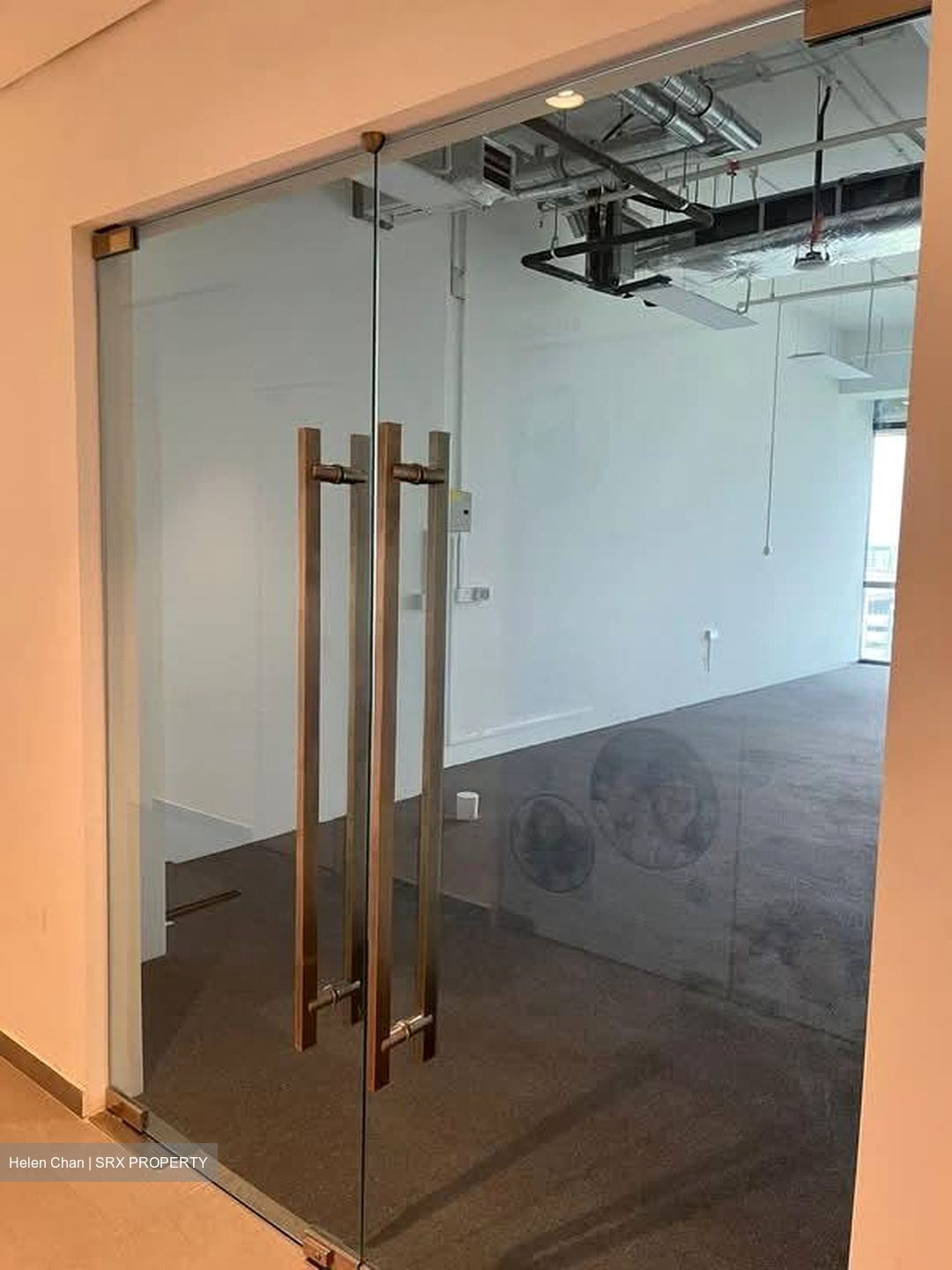 Woods Square (D25), Office #567991581